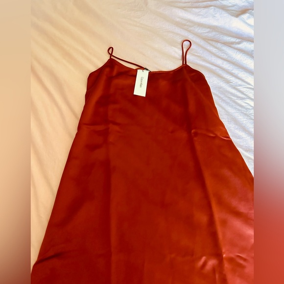 CALVIN KLEIN WOMEN SATIN SLIP DRESS, NEW WITH TAG - Picture 4 of 5